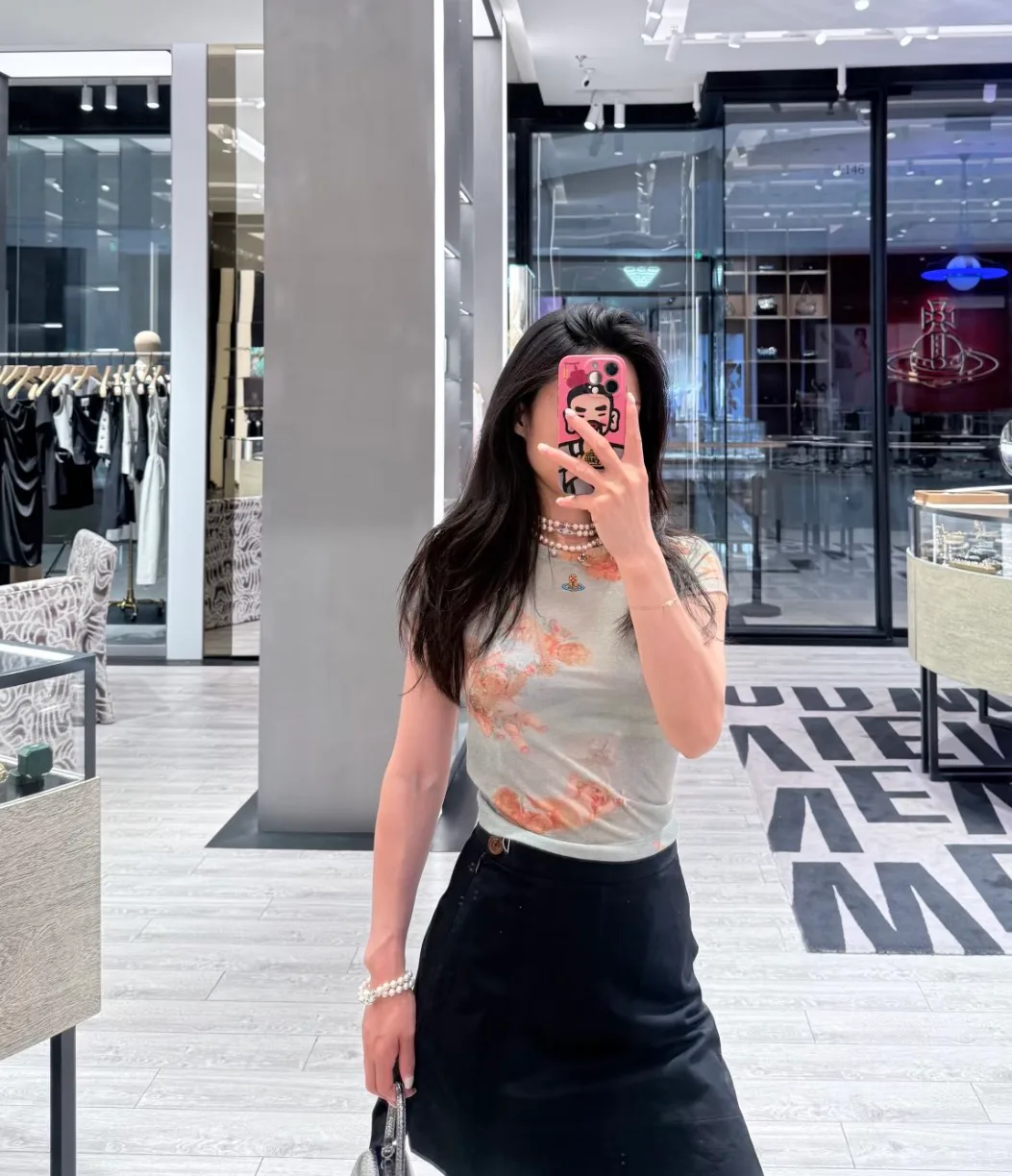 Футболки Женские Vivienne Westwood 16980783