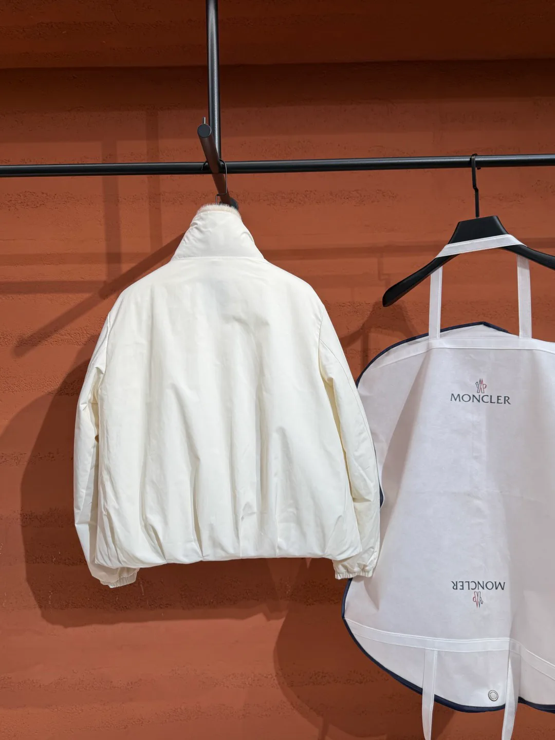 Куртки И Пуховики Женские Moncler 19579913