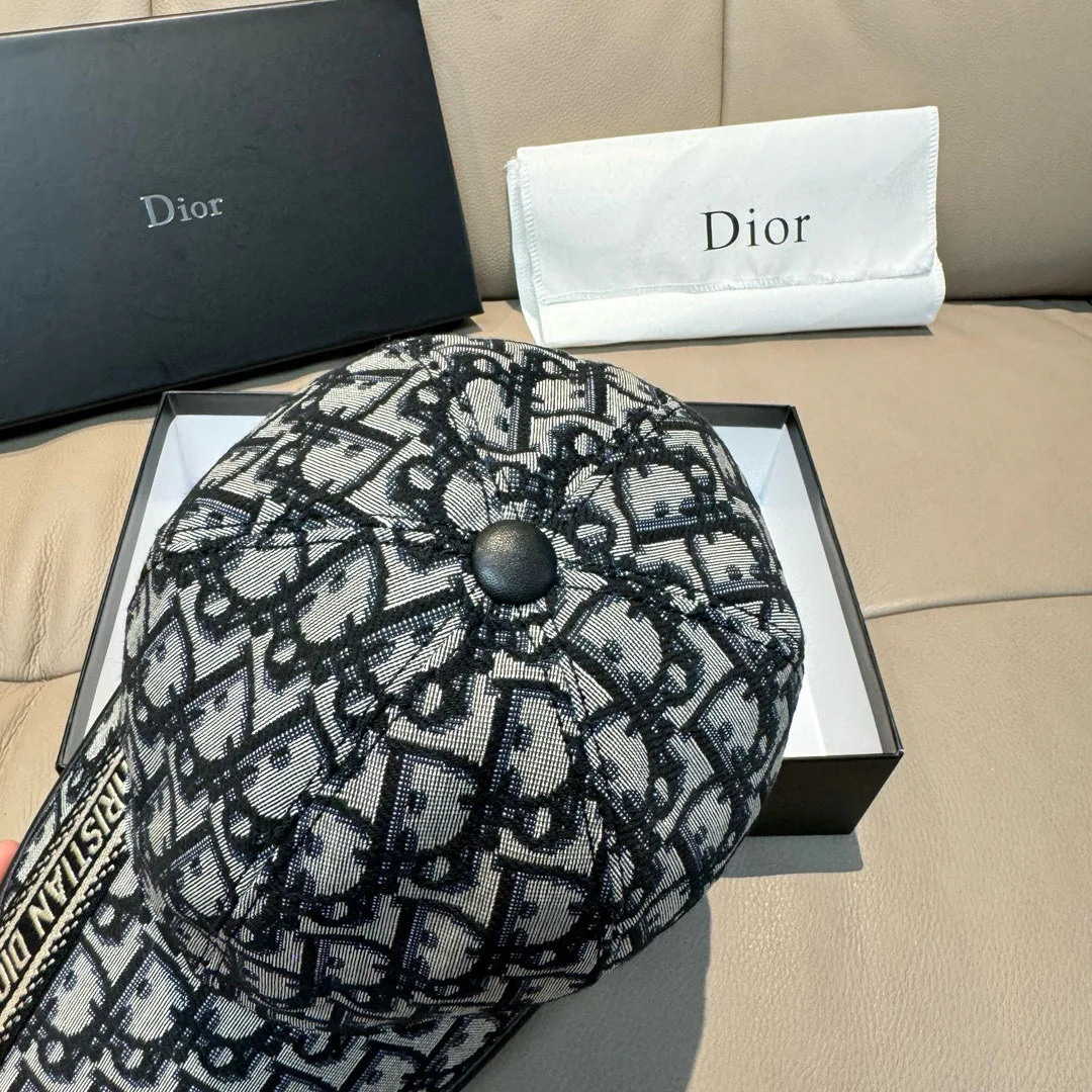 Головные Уборы Christian Dior 17604802