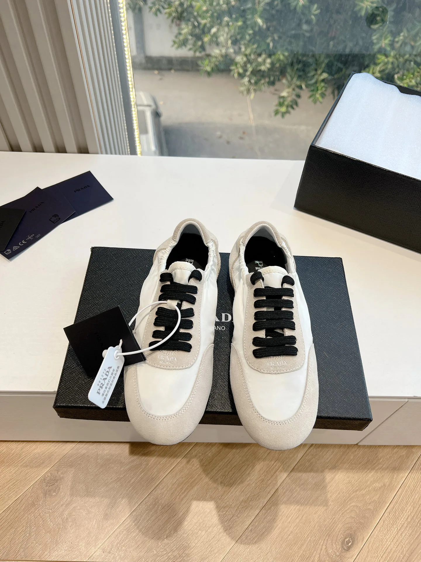 Кроссовки Женские Prada