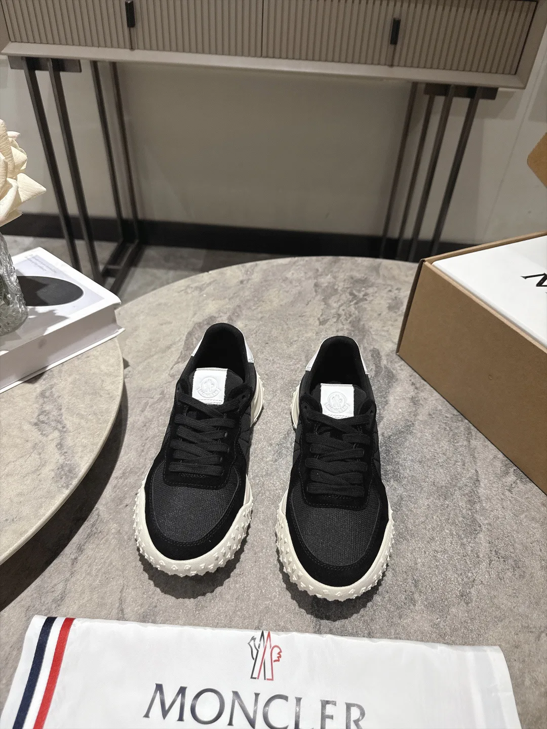 Кроссовки Женские Moncler 18549129