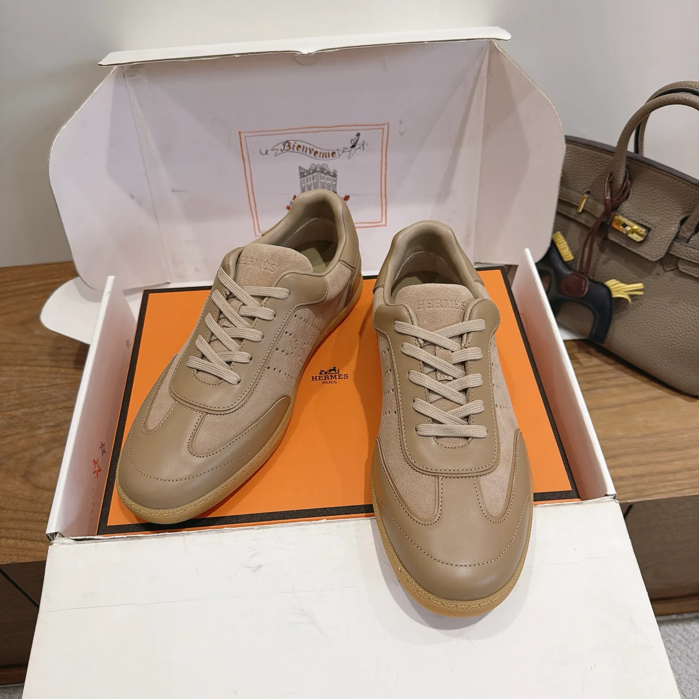 Кроссовки Женские Hermes 18230936