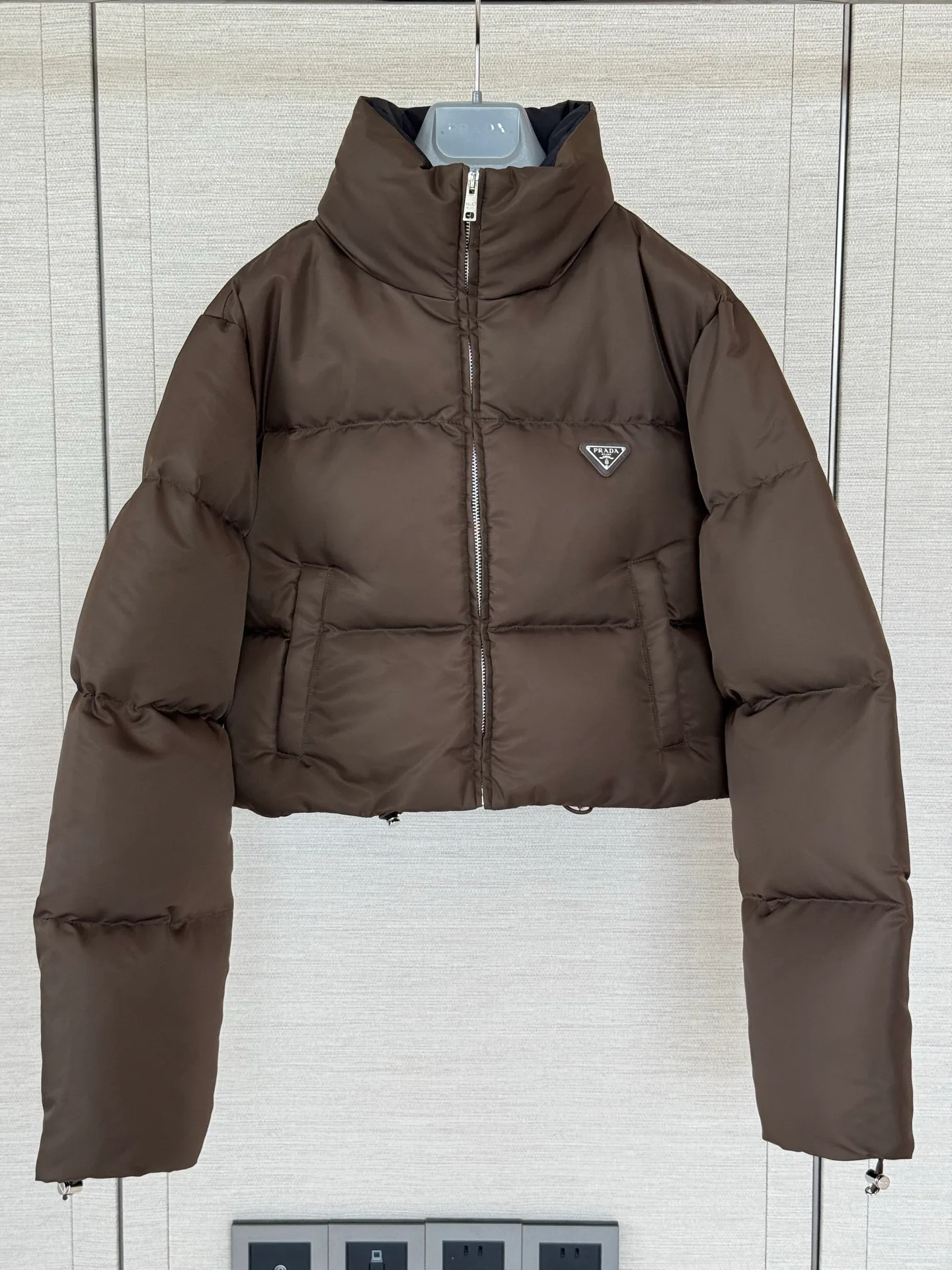 Куртки И Пуховики Женские Prada 18758182