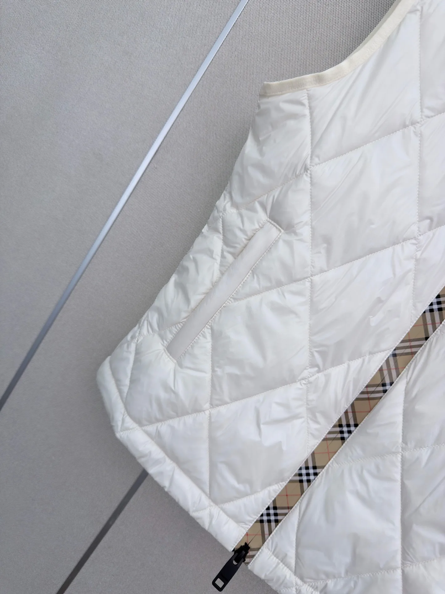 Жилеты Женские Burberry 18839029