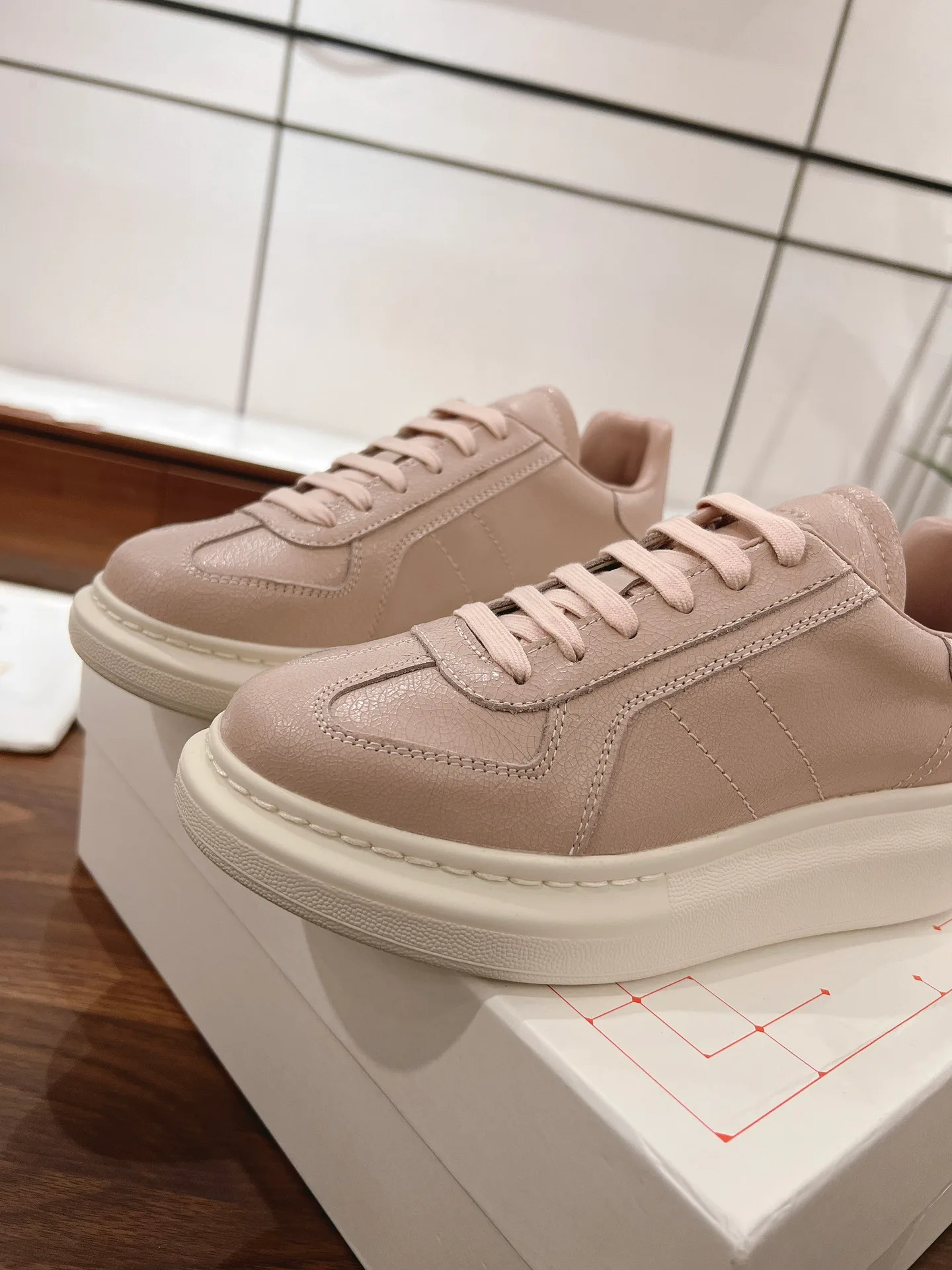Кроссовки Женские Alexander Mcqueen 3446152