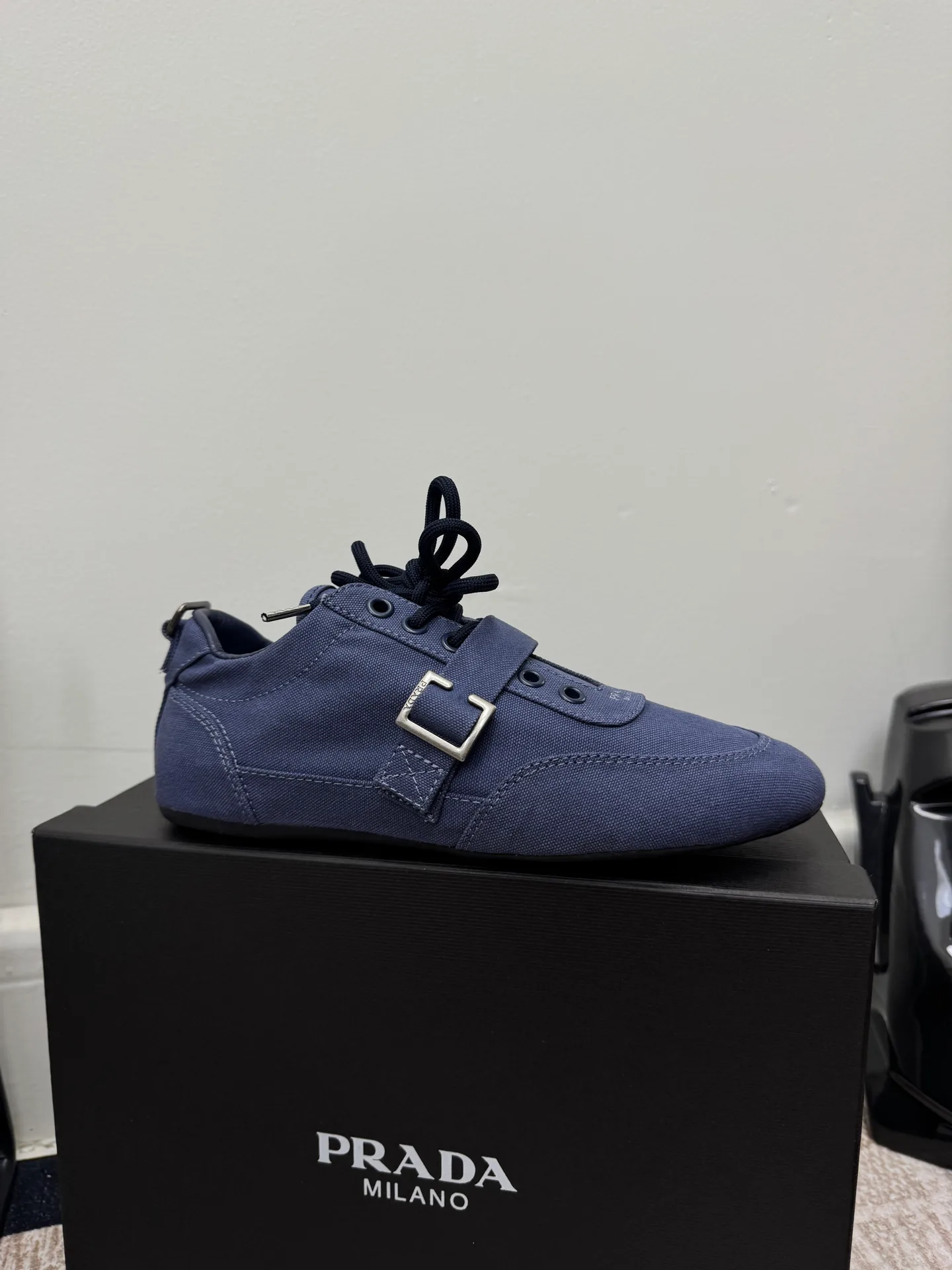 Кроссовки Женские Prada 605748