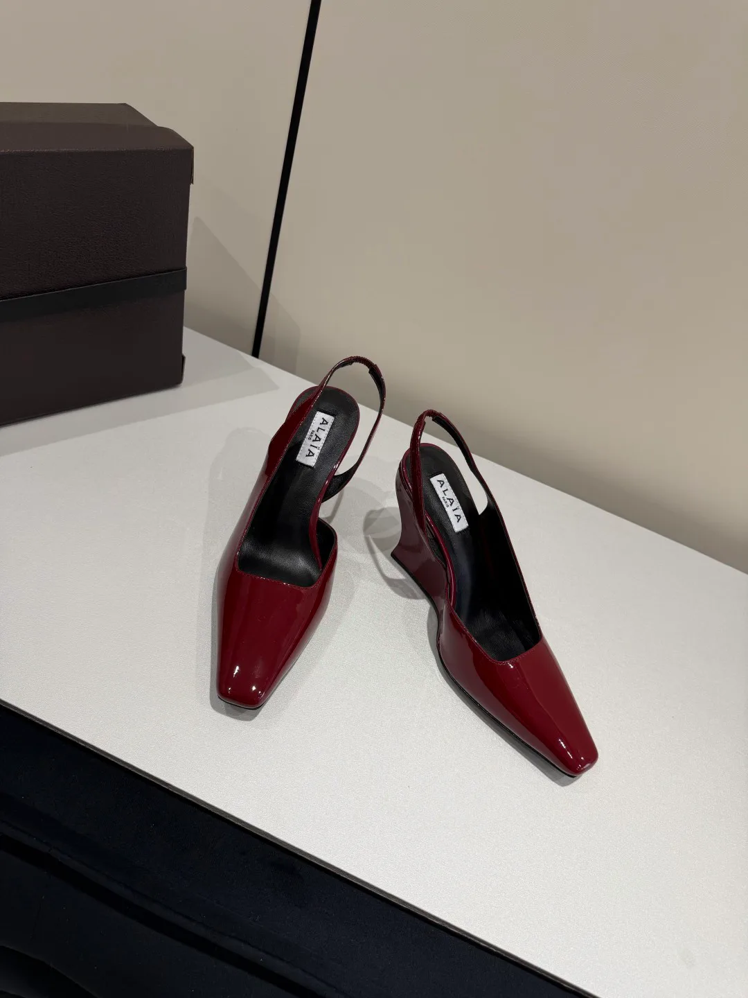 Босоножки Женские Alaia 13142161