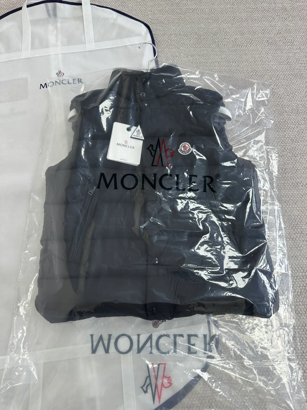 Жилеты Женские Moncler 18794664