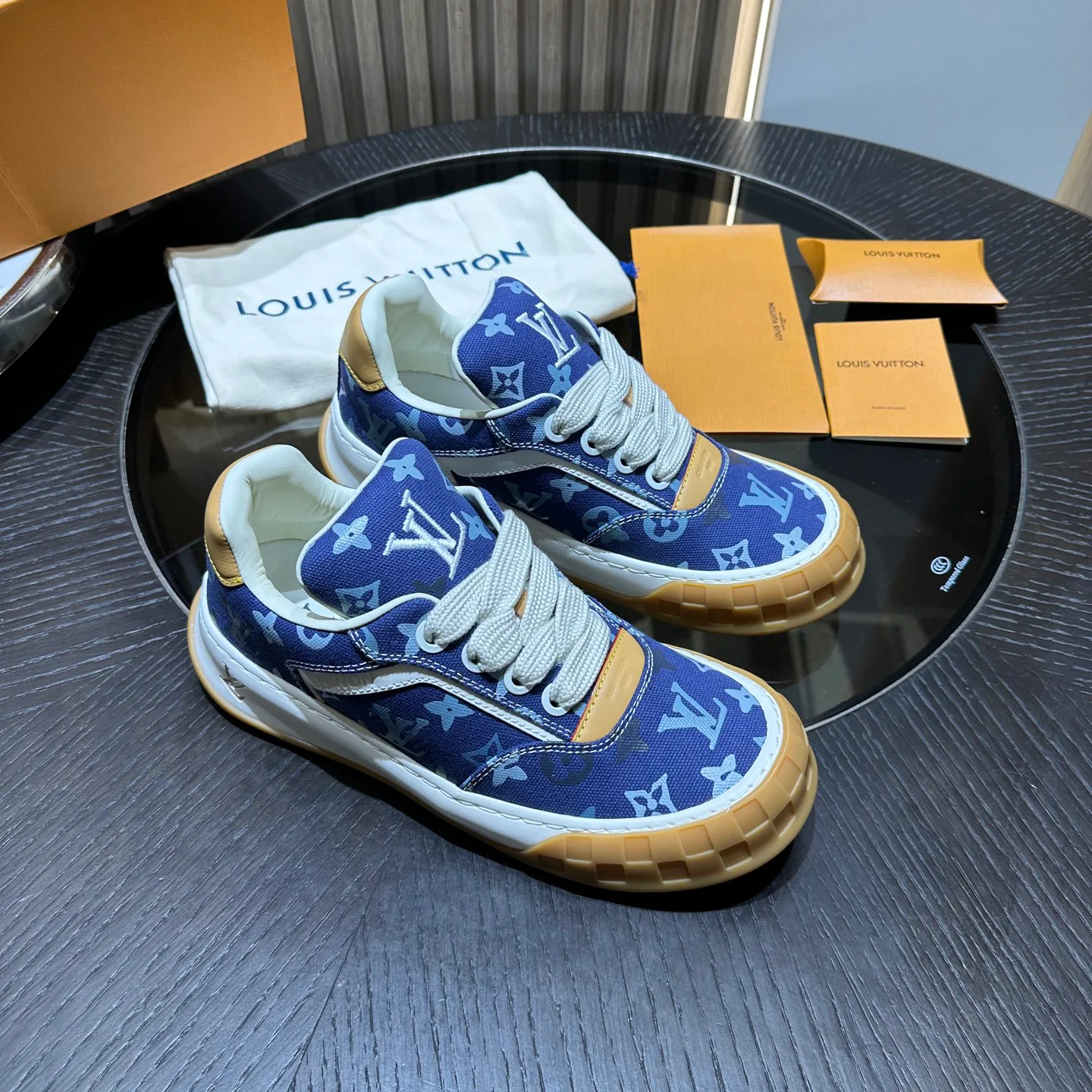 Кроссовки Мужские Louis Vuitton 18191611
