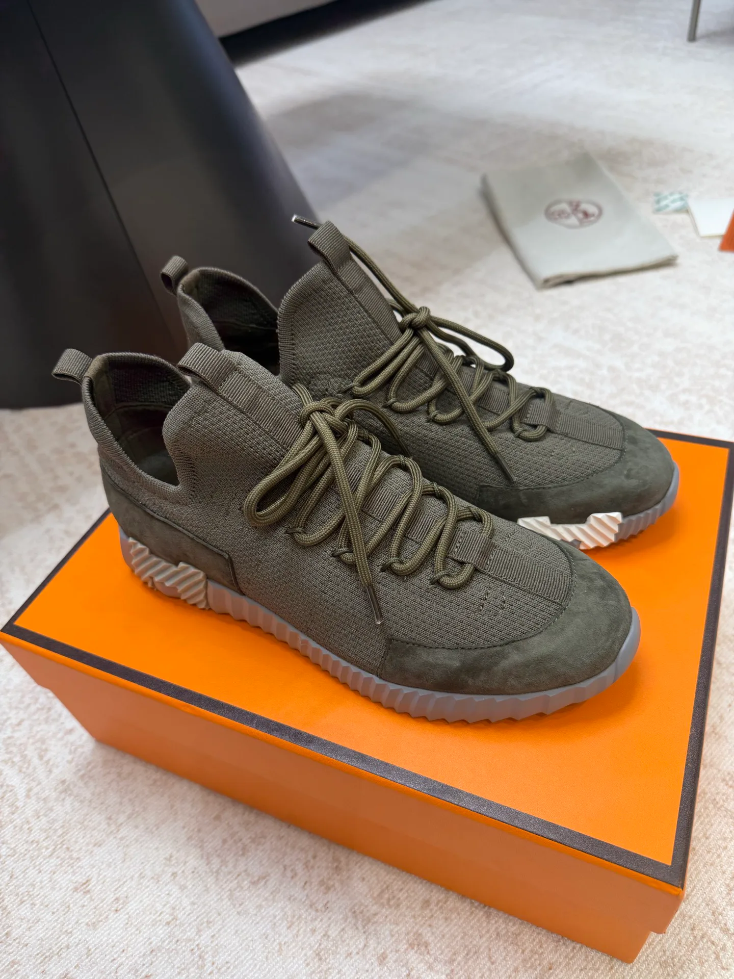 Кроссовки Женские Hermes 11628851