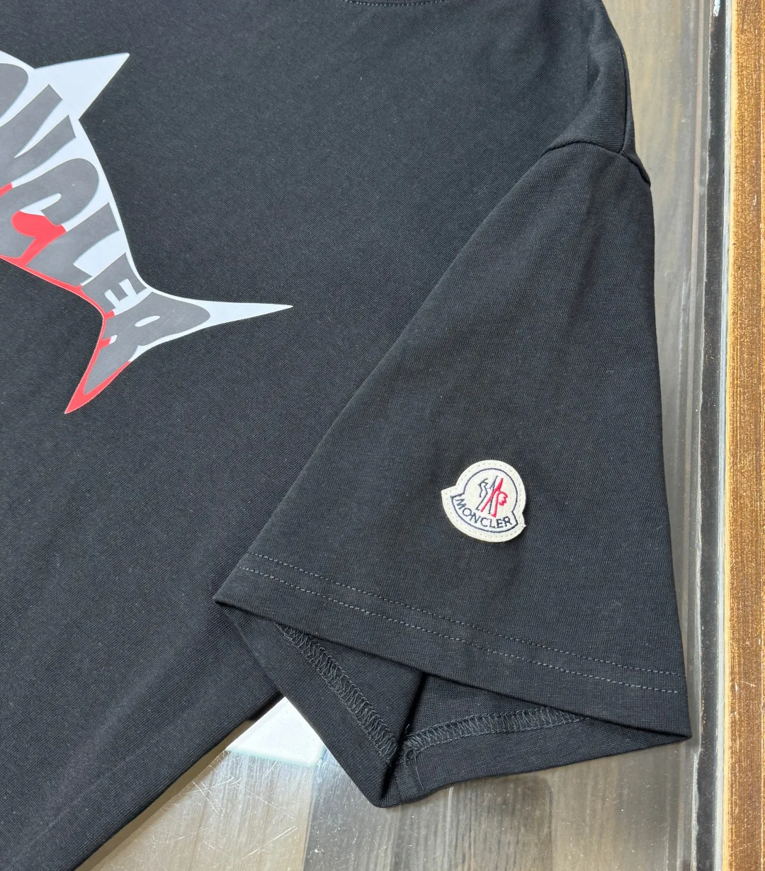 Футболки Женские Moncler 10292143