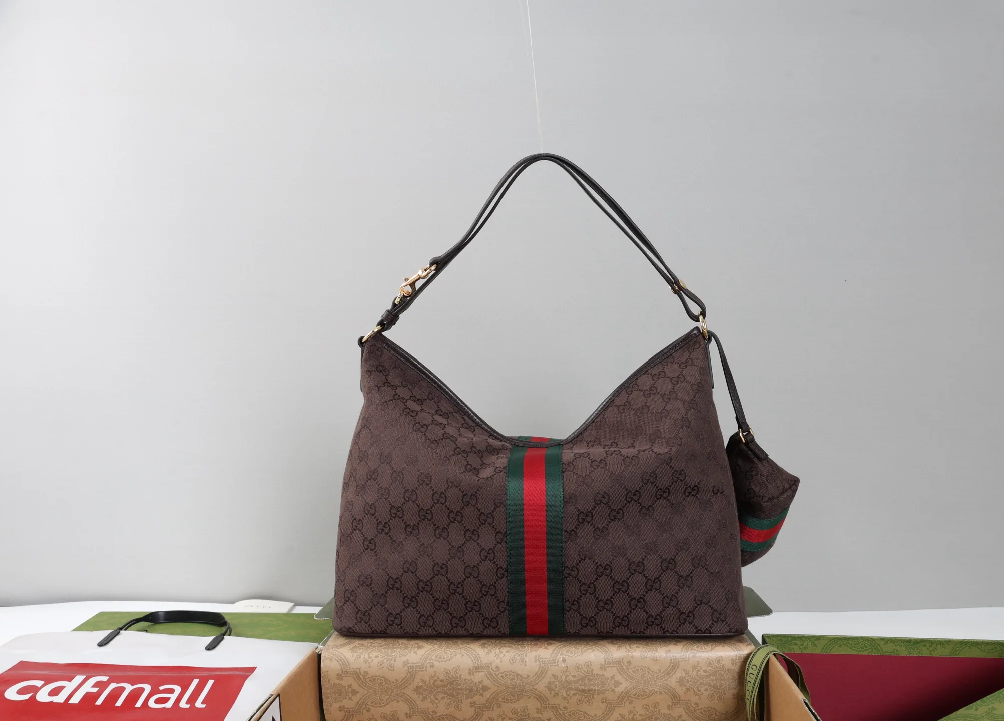 Классические Сумки Женские Gucci 18250604