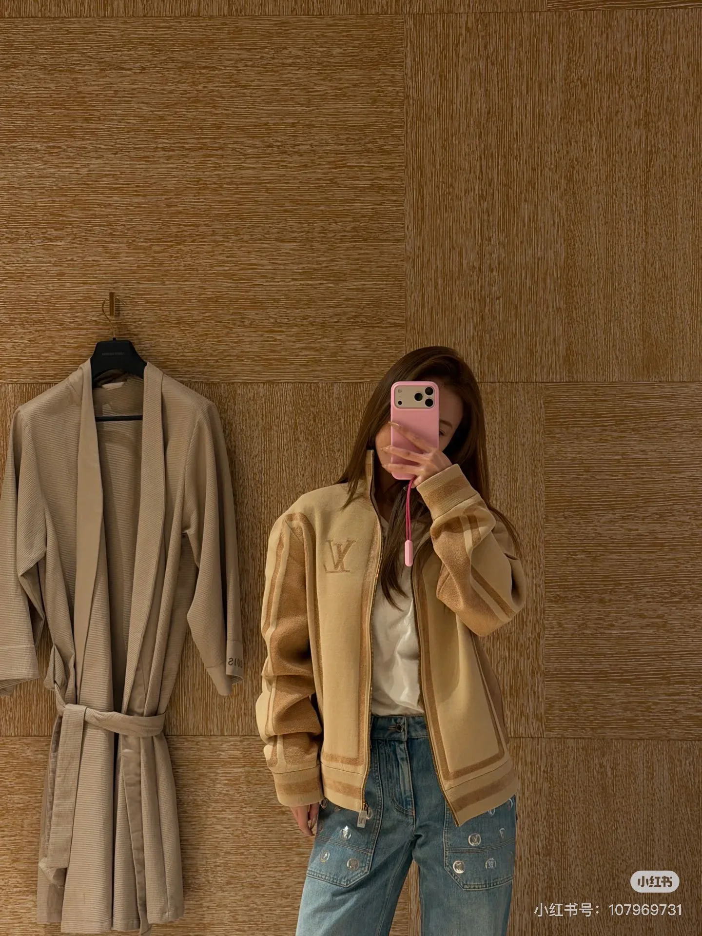 Куртки И Пуховики Женские Louis Vuitton 352603