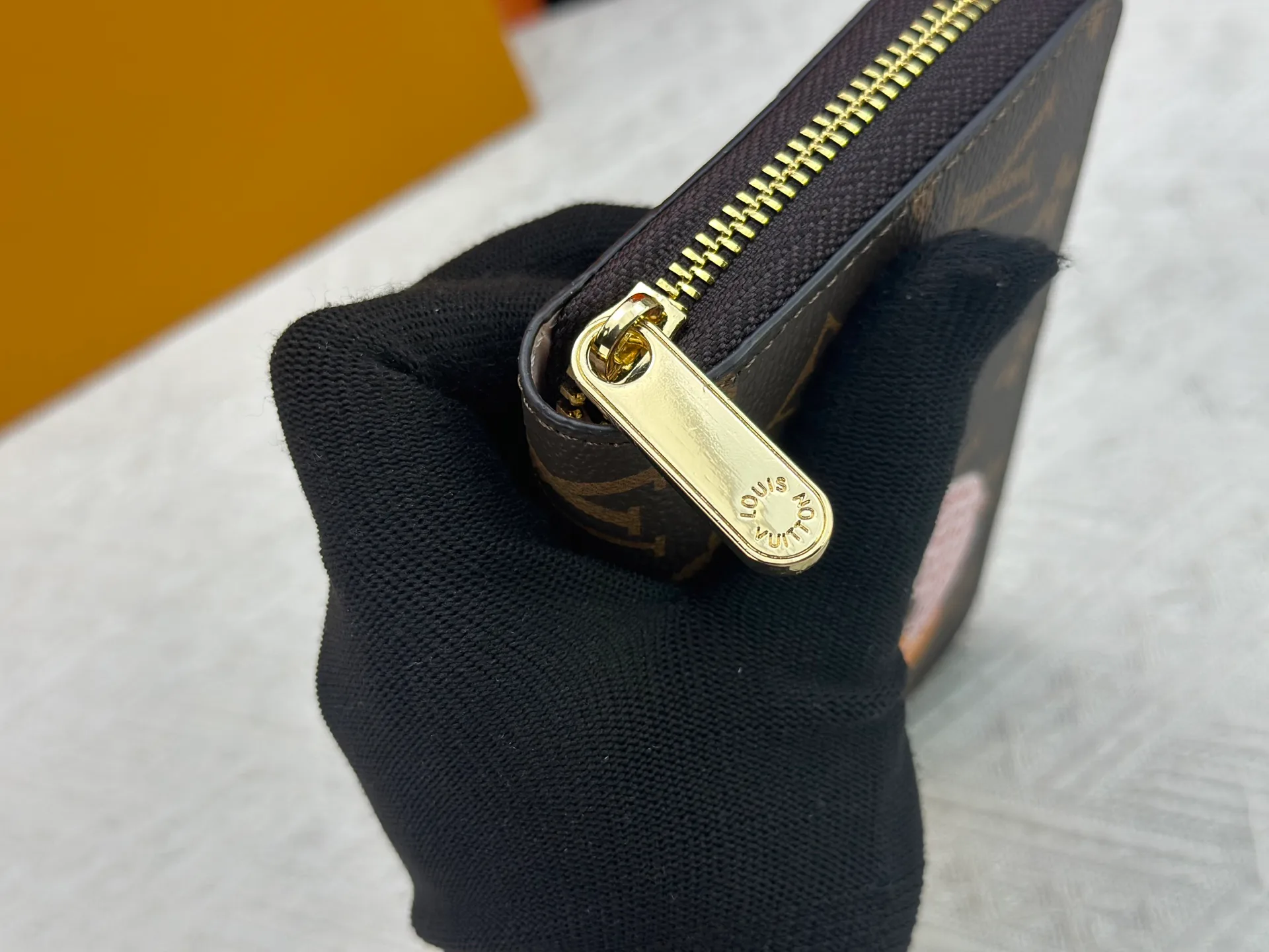 Кошельки Louis Vuitton 32835