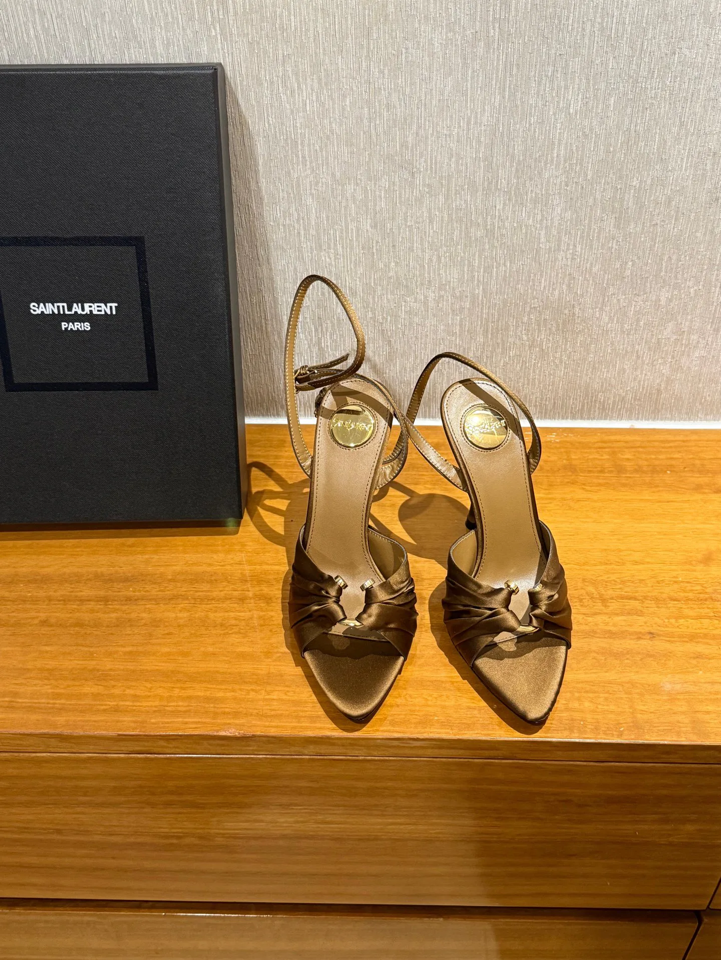 Босоножки Женские Saint Laurent 22194