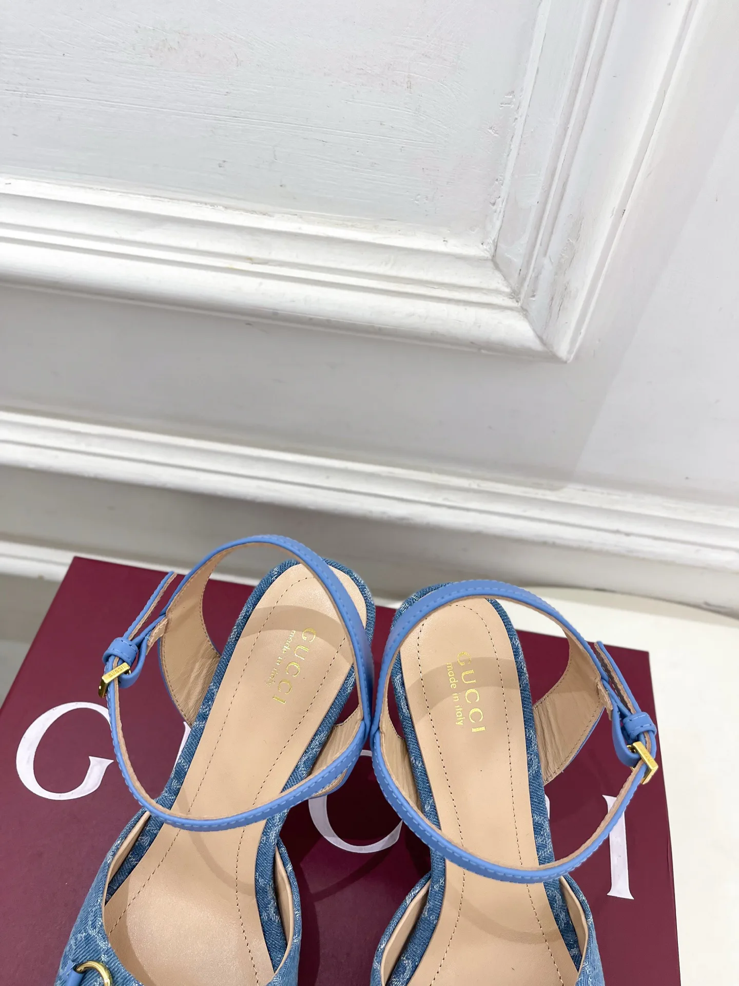 Босоножки Женские Gucci 13218179