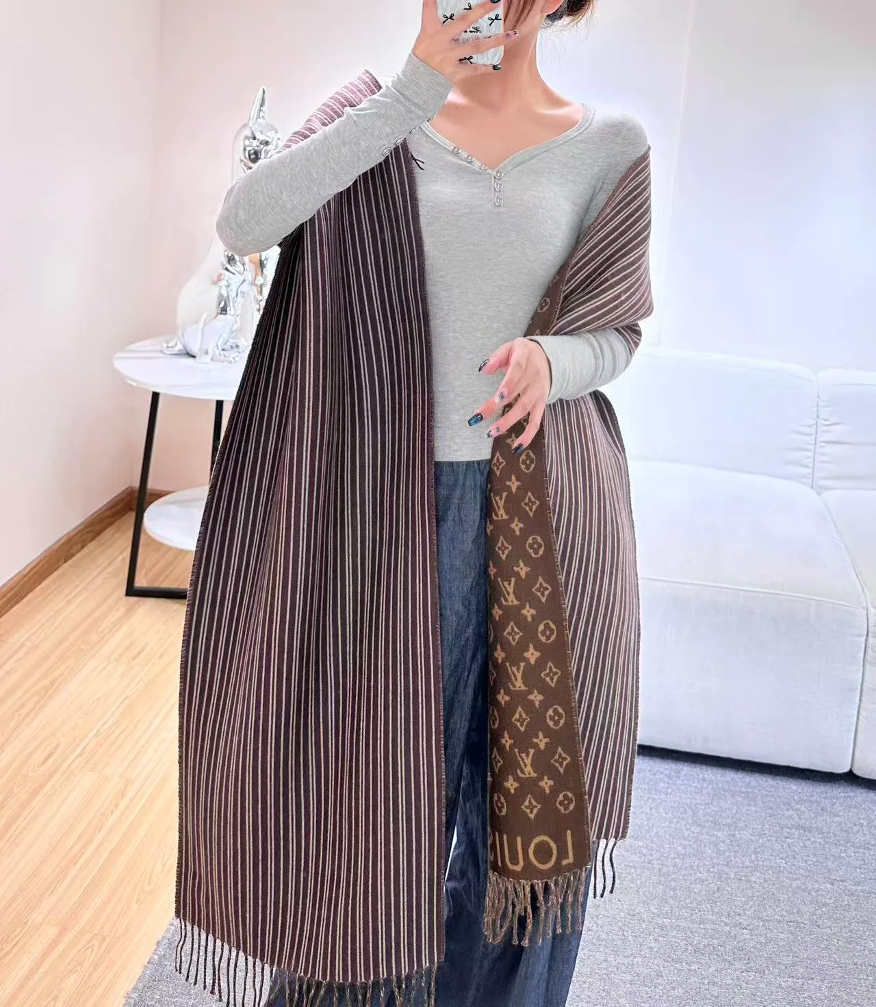 Шарфы Louis Vuitton 1152008