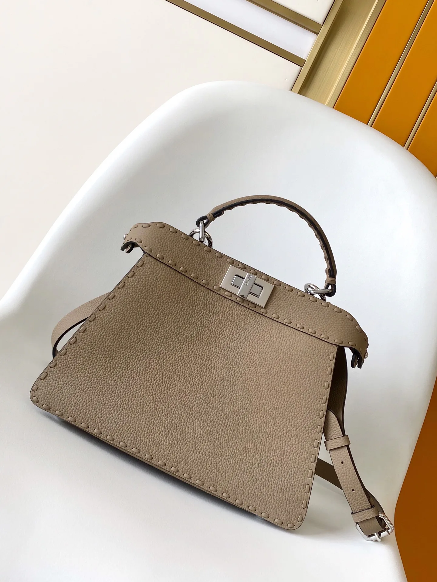 Классические Сумки Женские Fendi 11671440