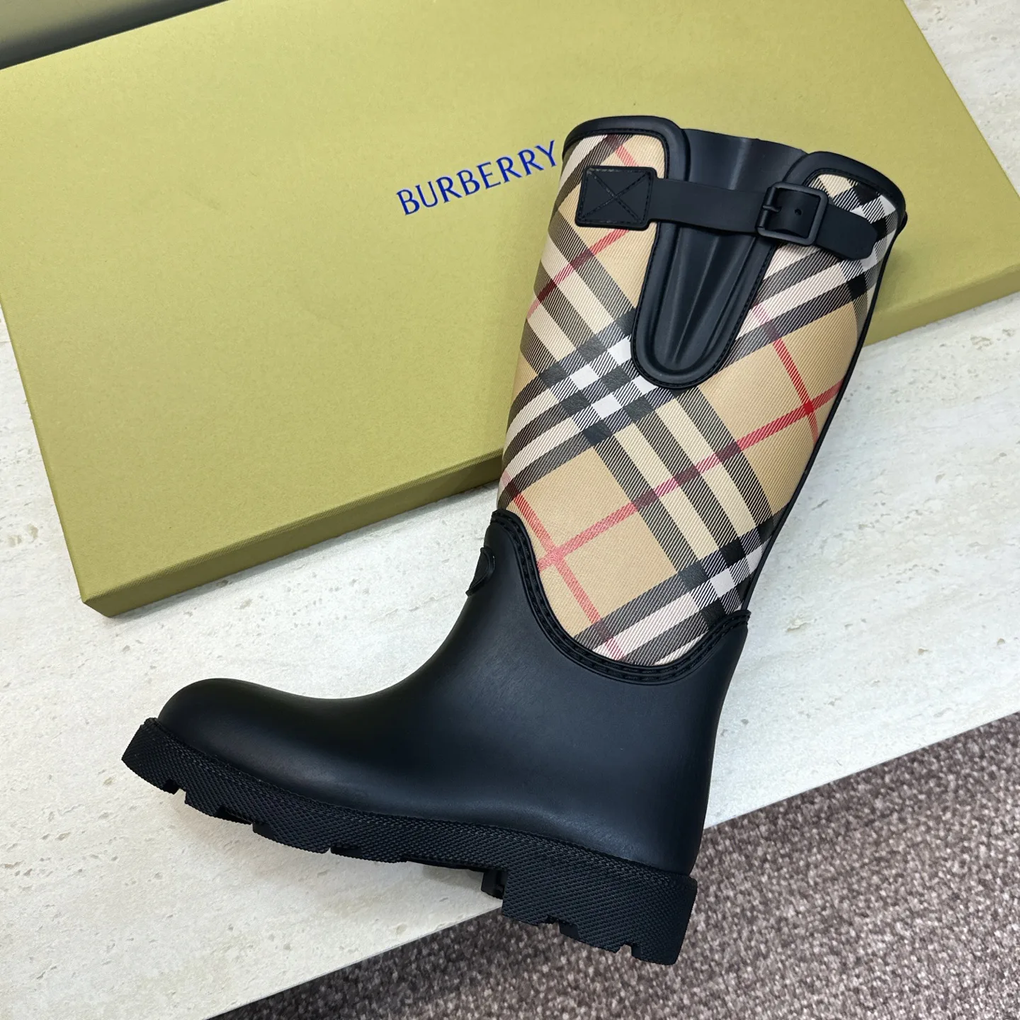 Сапоги Женские Burberry 18235847