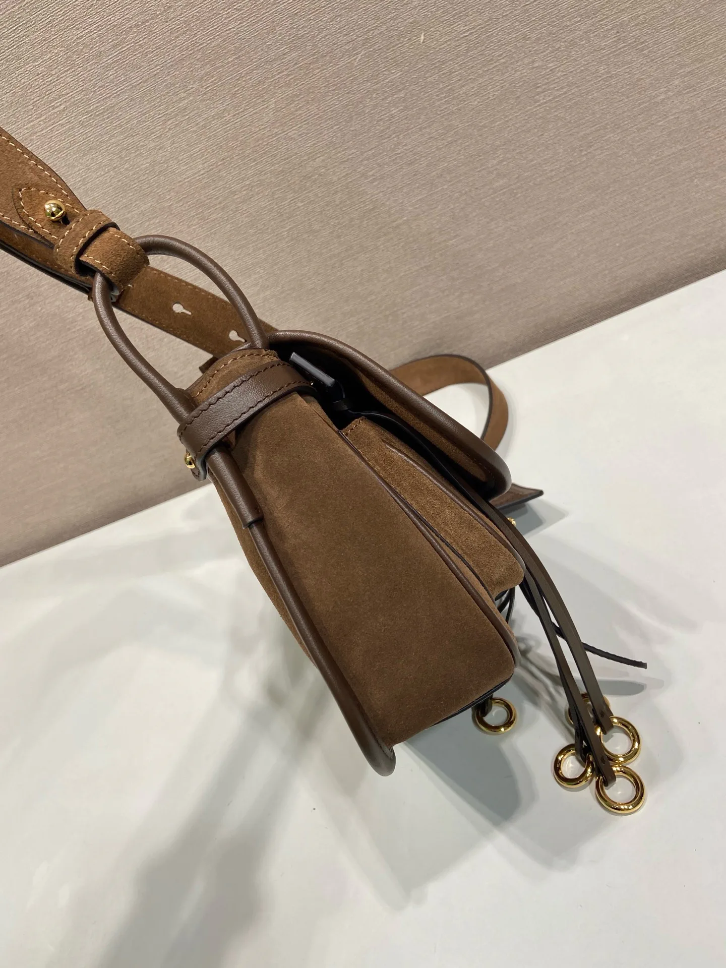Классические Сумки Женские Prada 18184686