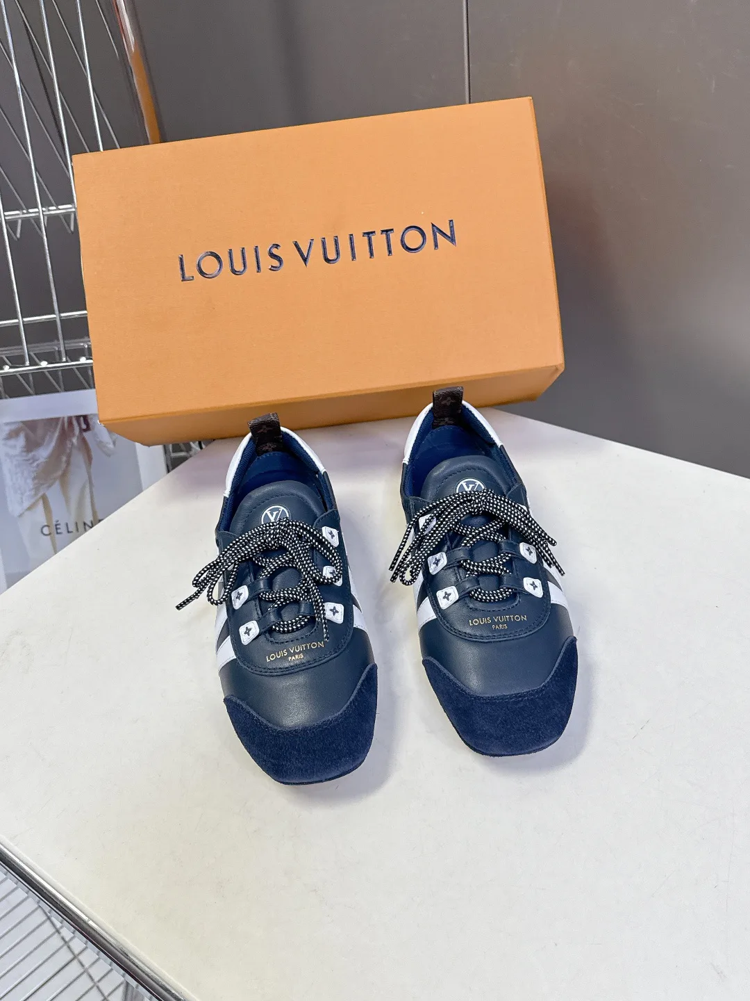 Кроссовки Женские Louis Vuitton 1480736