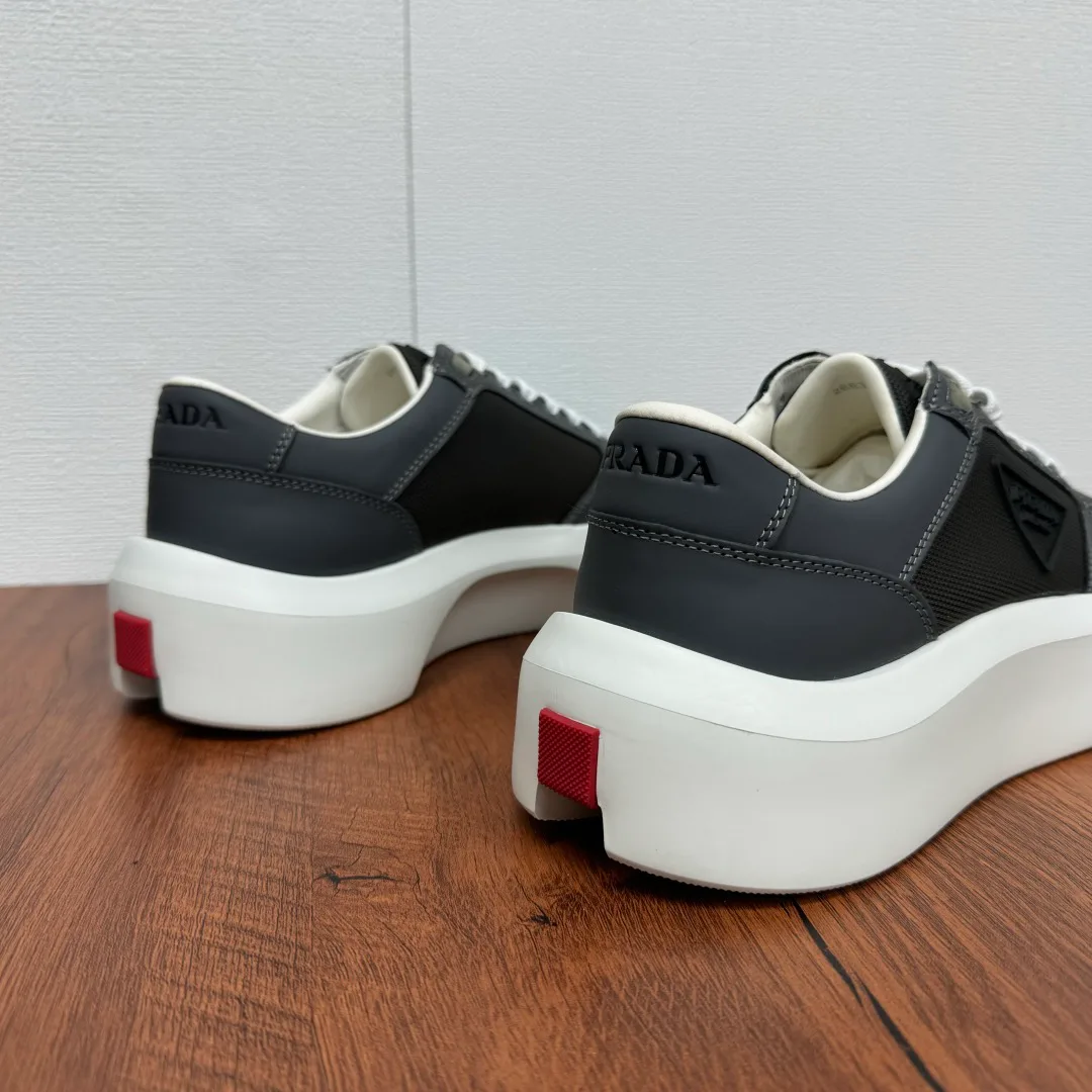 Кроссовки Мужские Prada 11211810