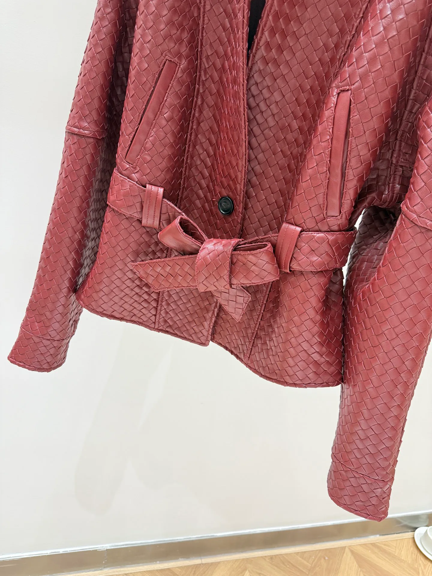 Кожаные Куртки И Дублёнки Женские Bottega Veneta 18083003