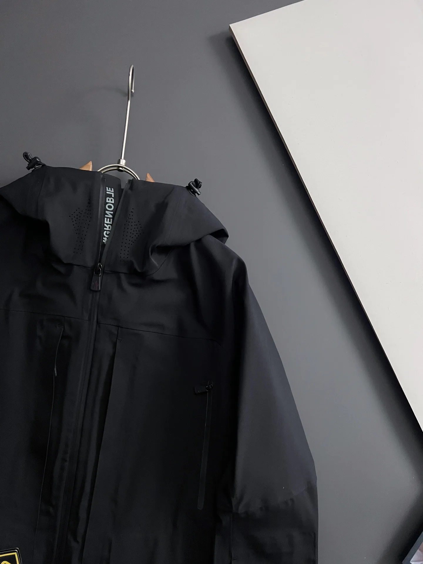 Куртки И Пуховики Мужские Moncler 11411451