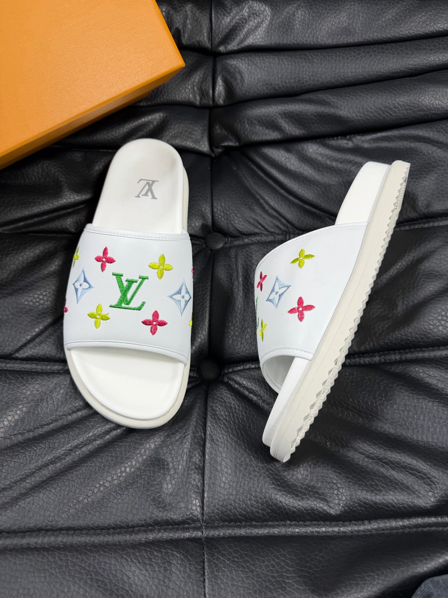 Шлепанцы Женские Louis Vuitton 991670