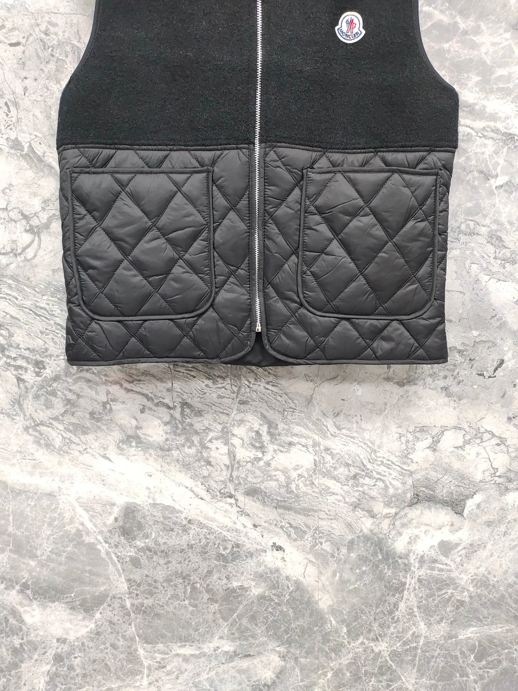 Жилеты Женские Moncler 18743555
