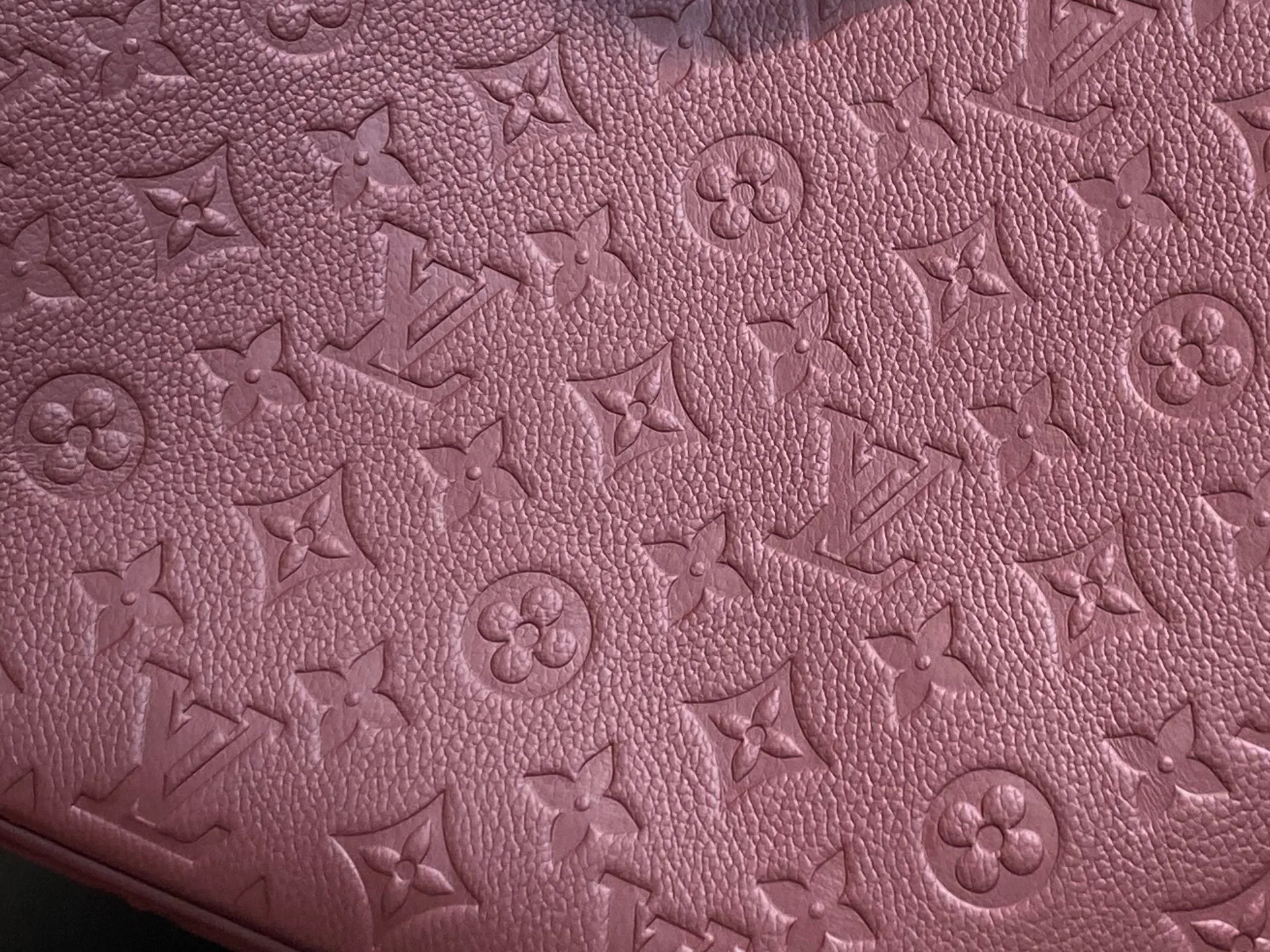 Классические Сумки Женские Louis Vuitton 18240299