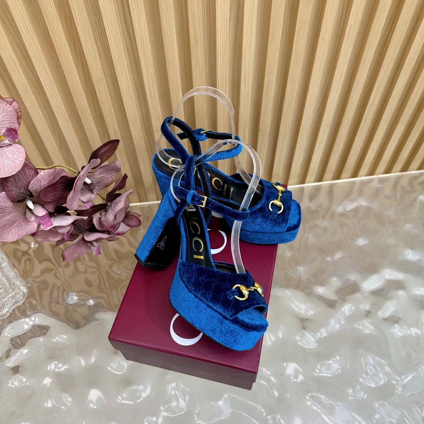 Босоножки Женские Gucci 379375