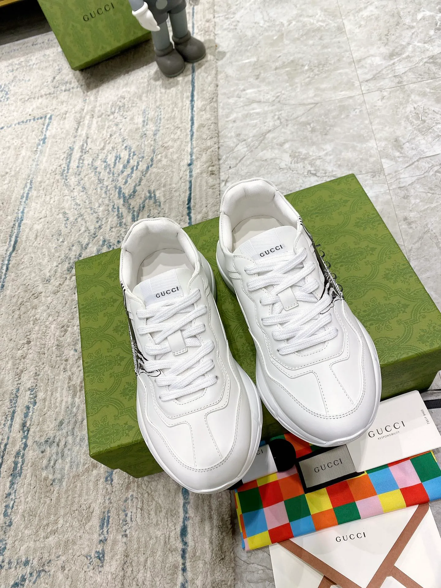 Кроссовки Женские Gucci 18527686