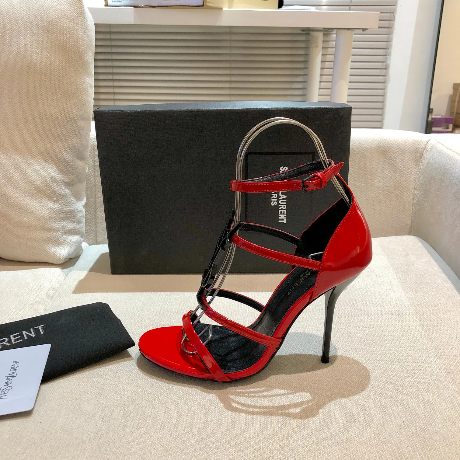 Босоножки Женские Saint Laurent 11220407