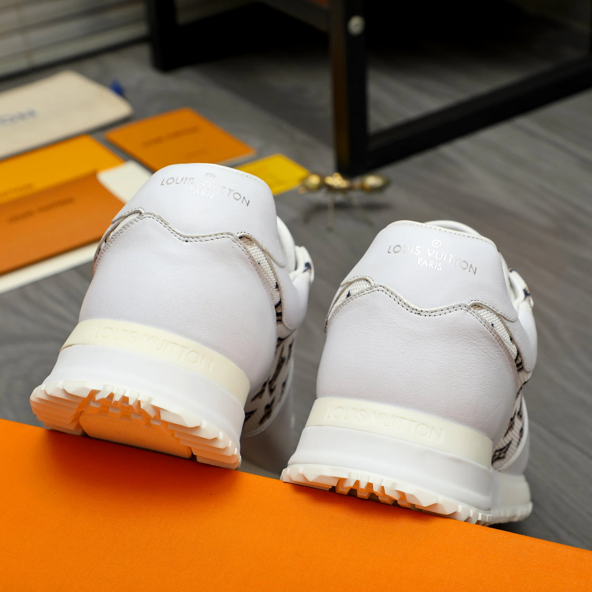 Кроссовки Мужские Louis Vuitton 288047