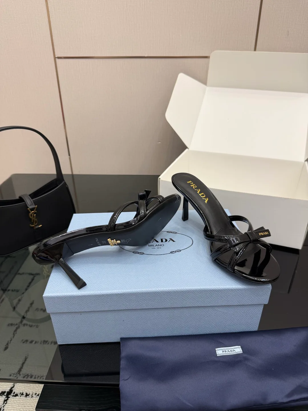 Босоножки Женские Prada 16960886