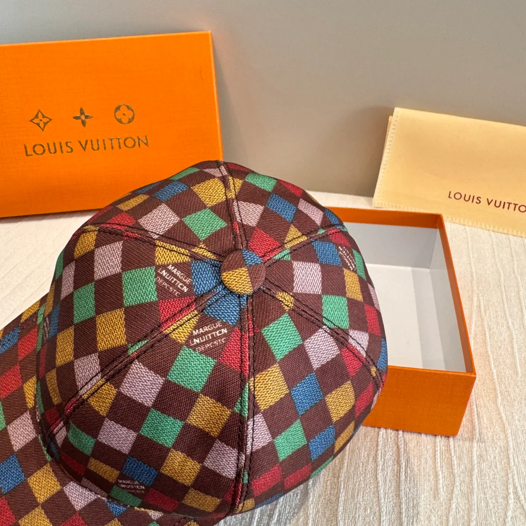 Головные Уборы Louis Vuitton 11529595