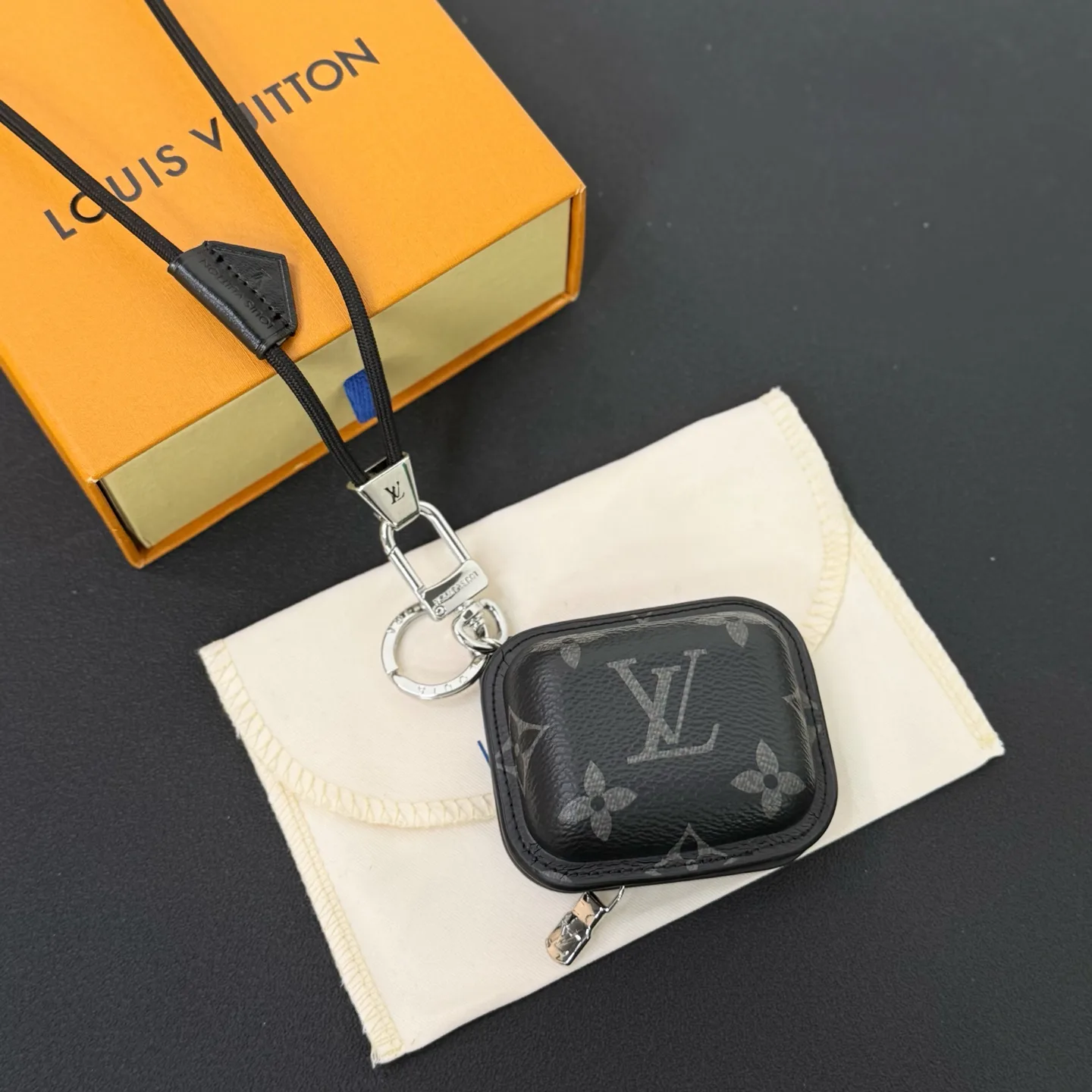 Клатчи Женские Louis Vuitton 3414335