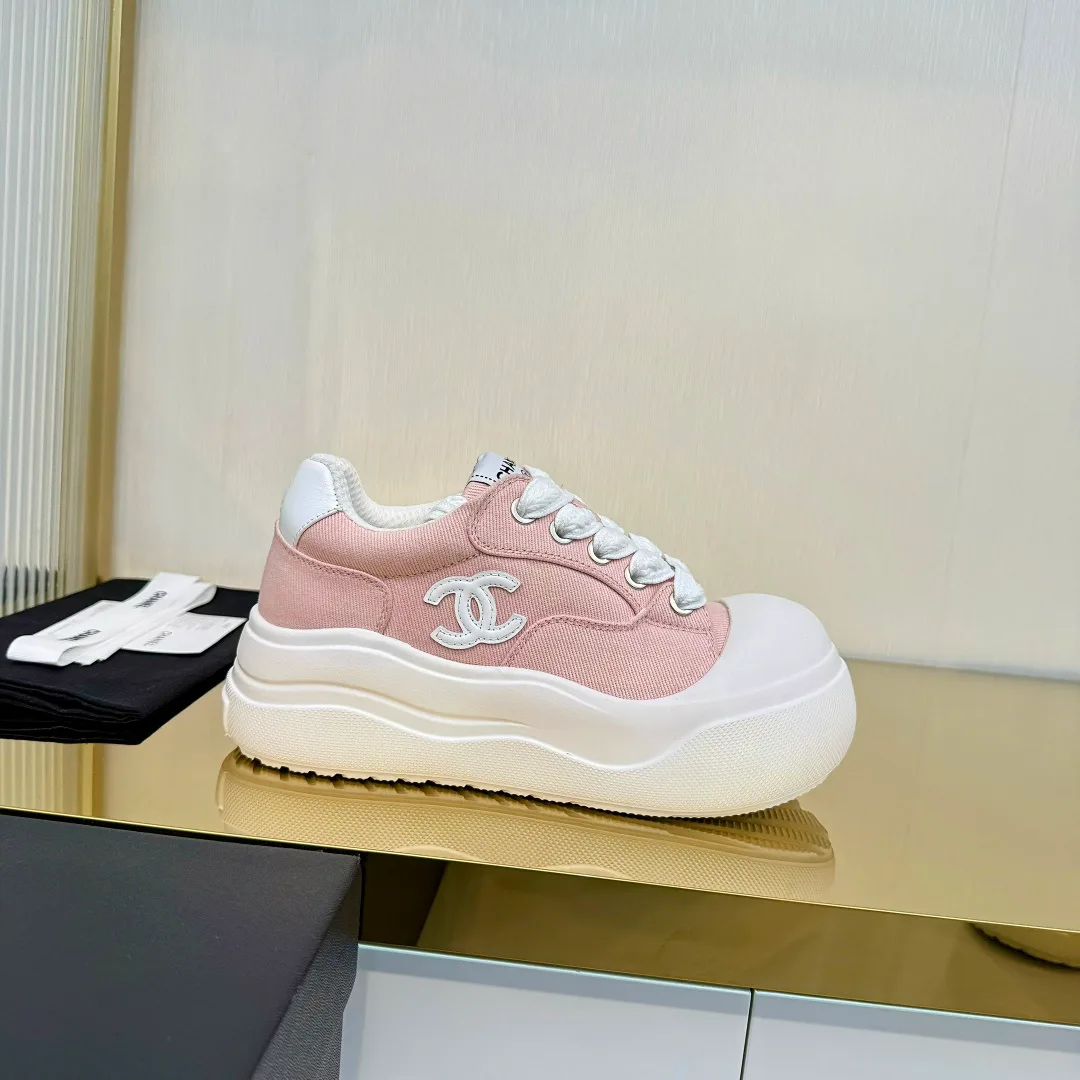 Кроссовки Женские Chanel 11396583