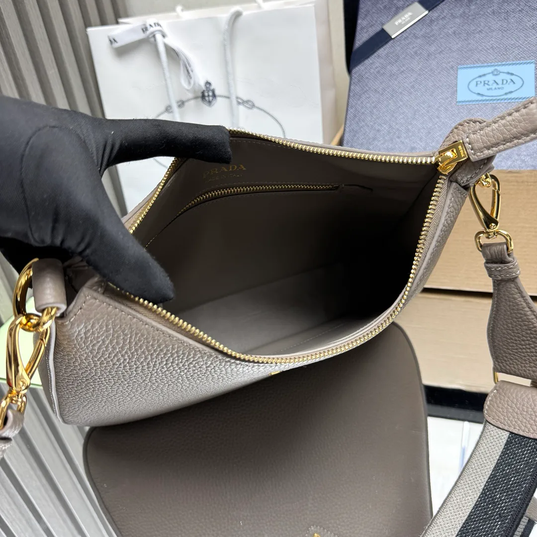 Сумки На Ремне Женские Prada 1763178