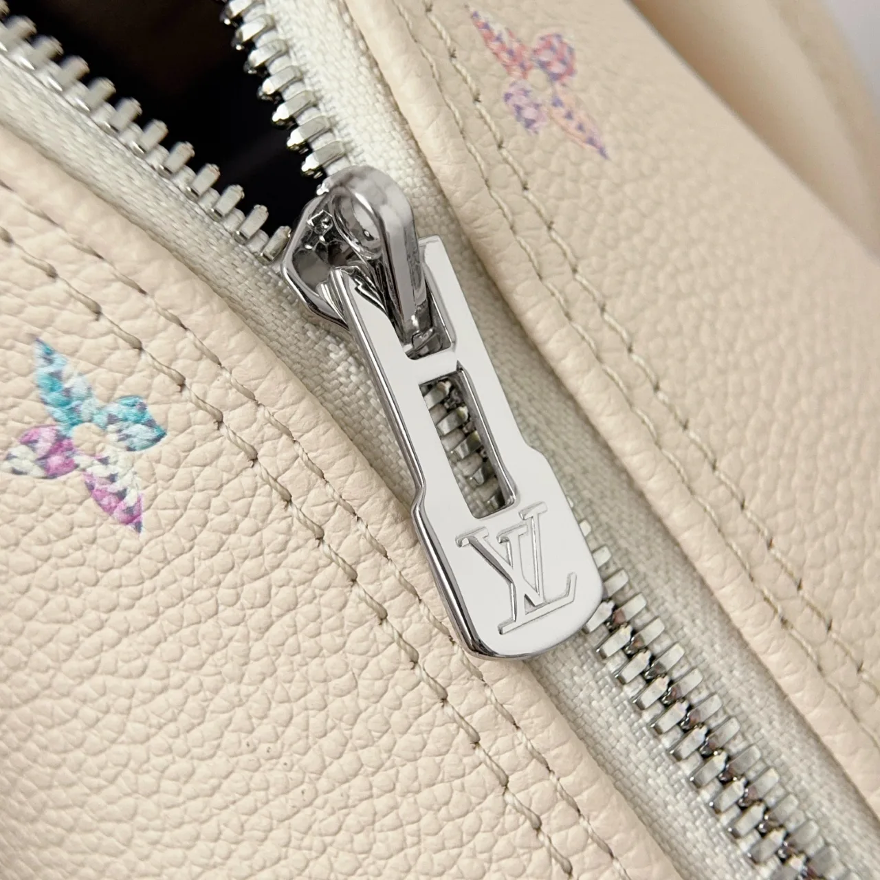 Классические Сумки Женские Louis Vuitton 17973916