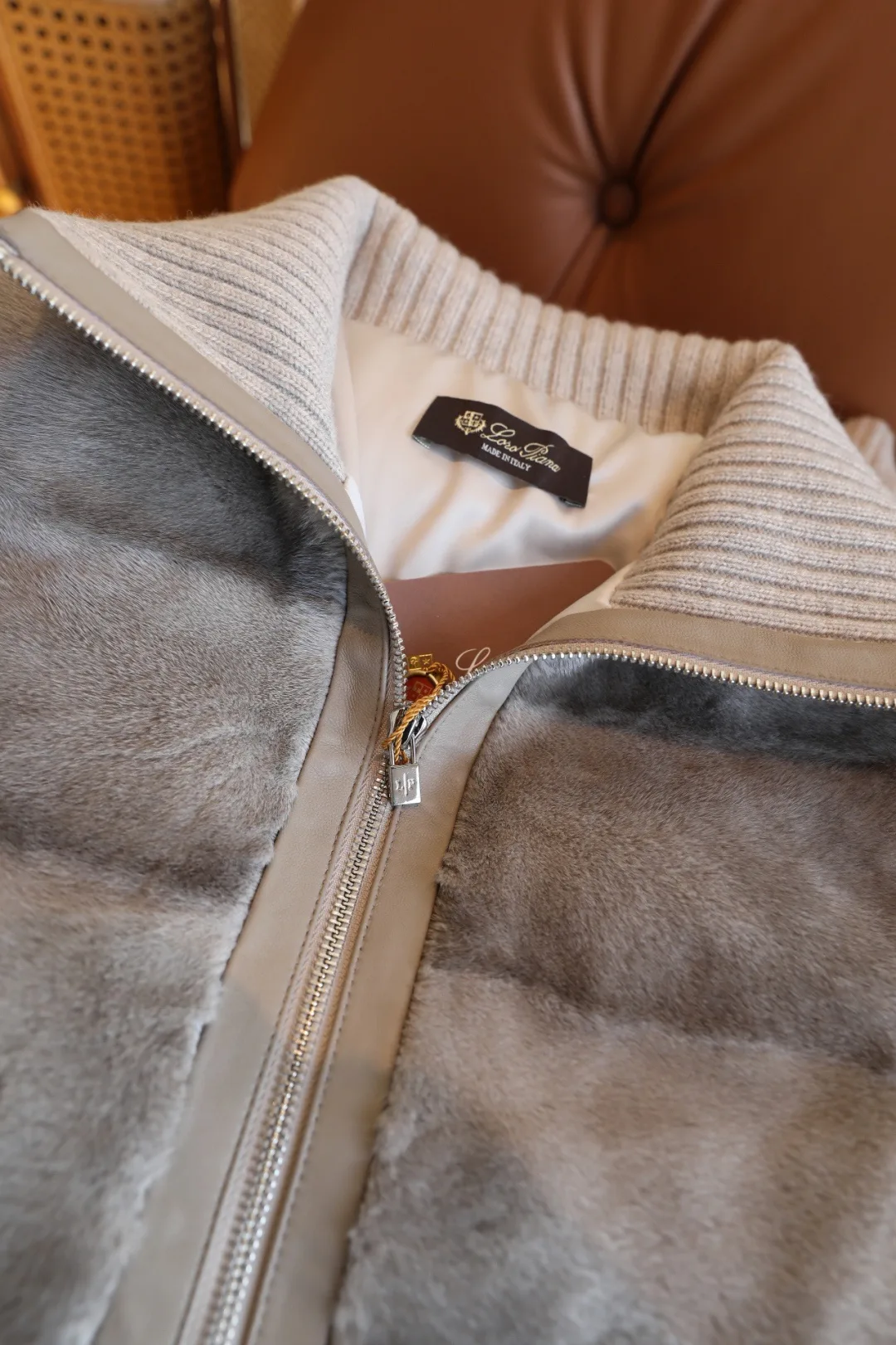Куртки И Пуховики Женские Loro Piana 18265951