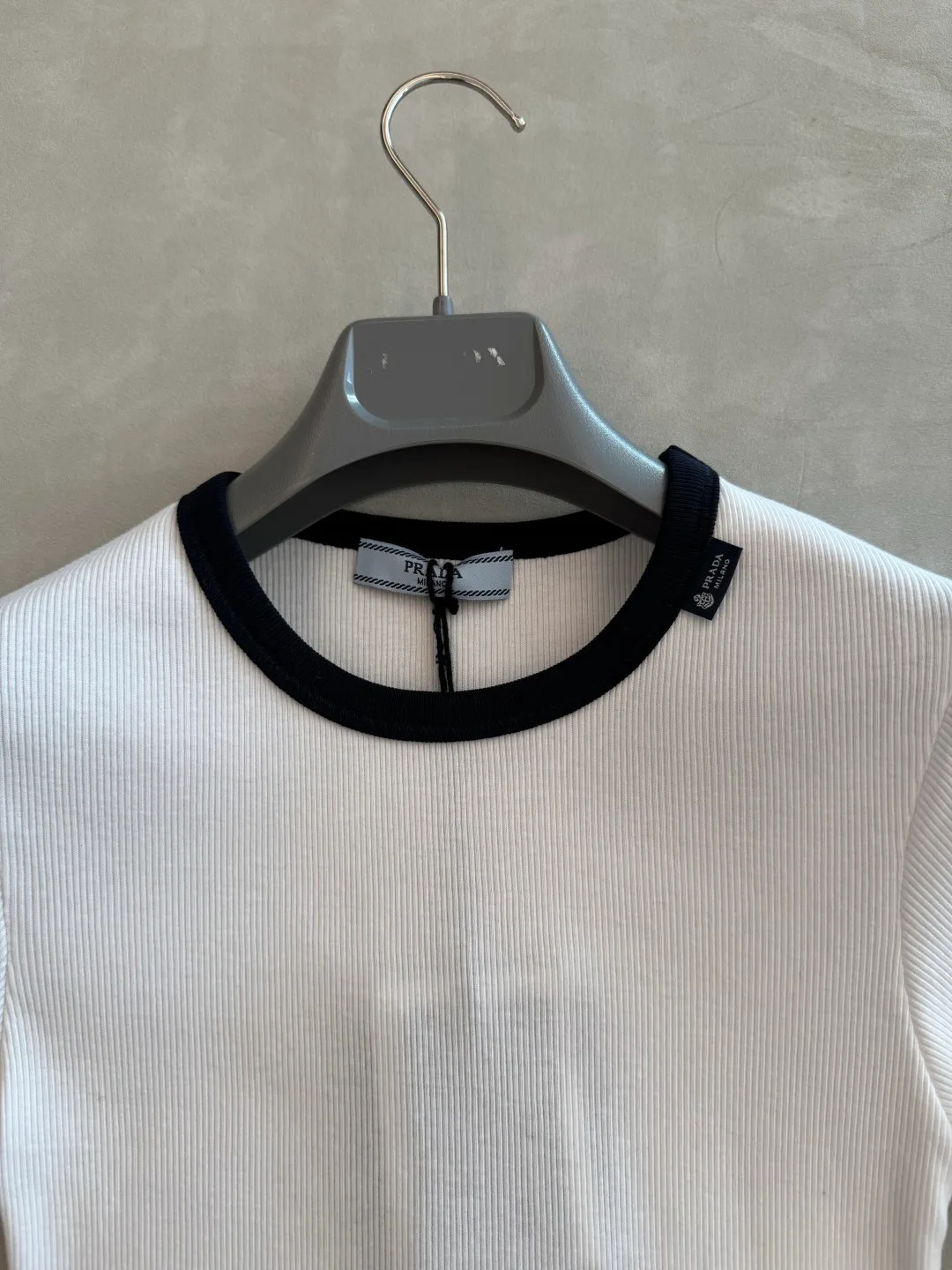 Футболки Женские Prada 17463226