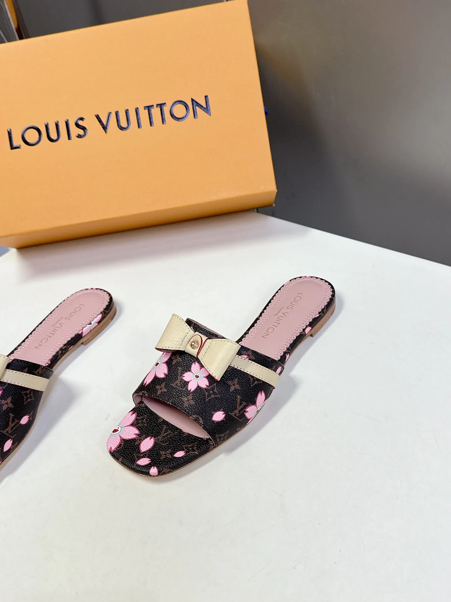 Туфли Женские Louis Vuitton 11458199