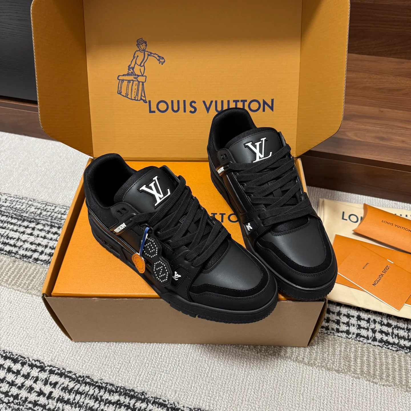 Кроссовки Женские Louis Vuitton 1546787