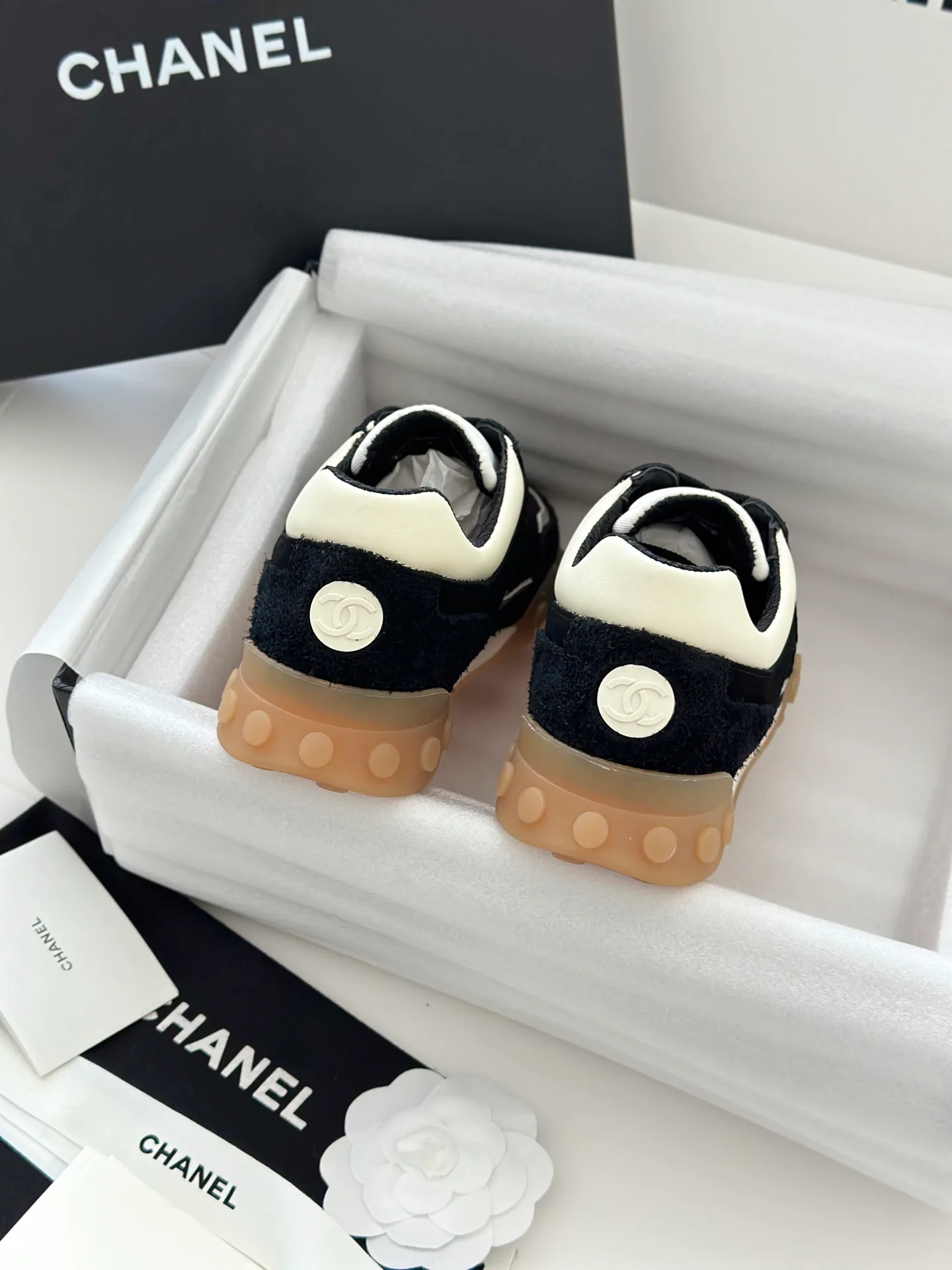 Кроссовки Женские Chanel 18765007