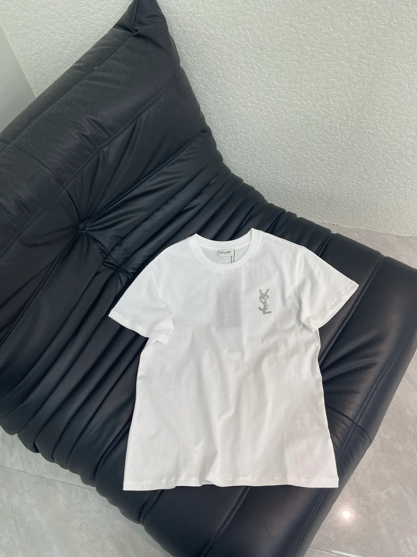 Футболки Женские Saint Laurent 12626228