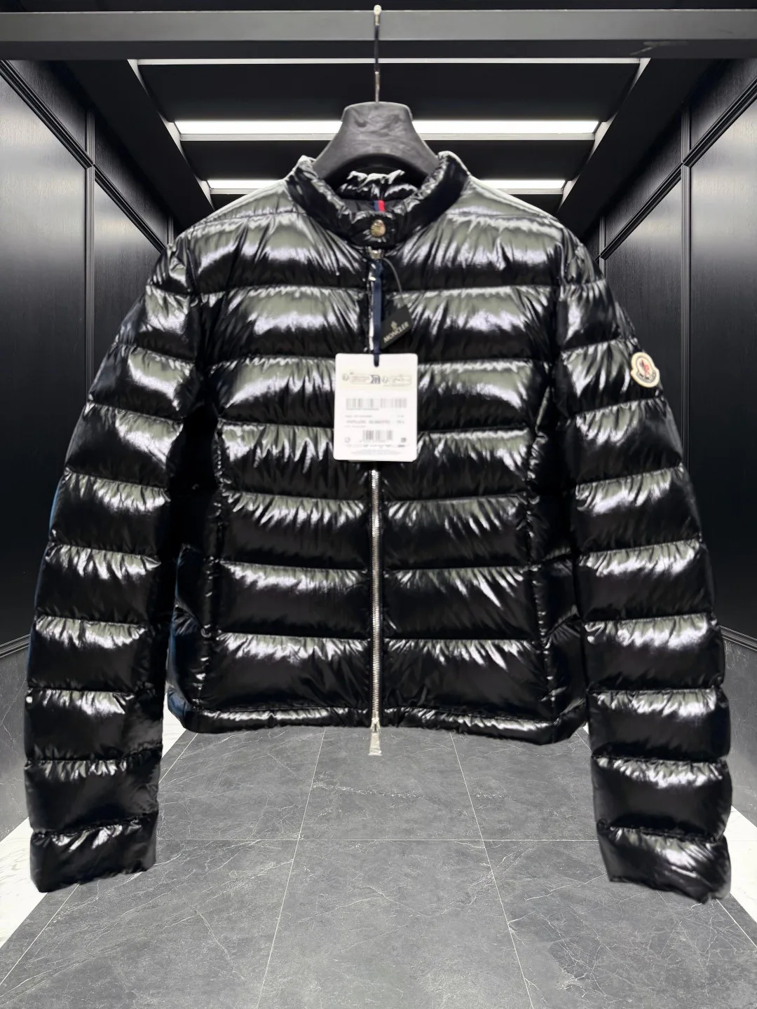 Куртки И Пуховики Женские Moncler 18408775