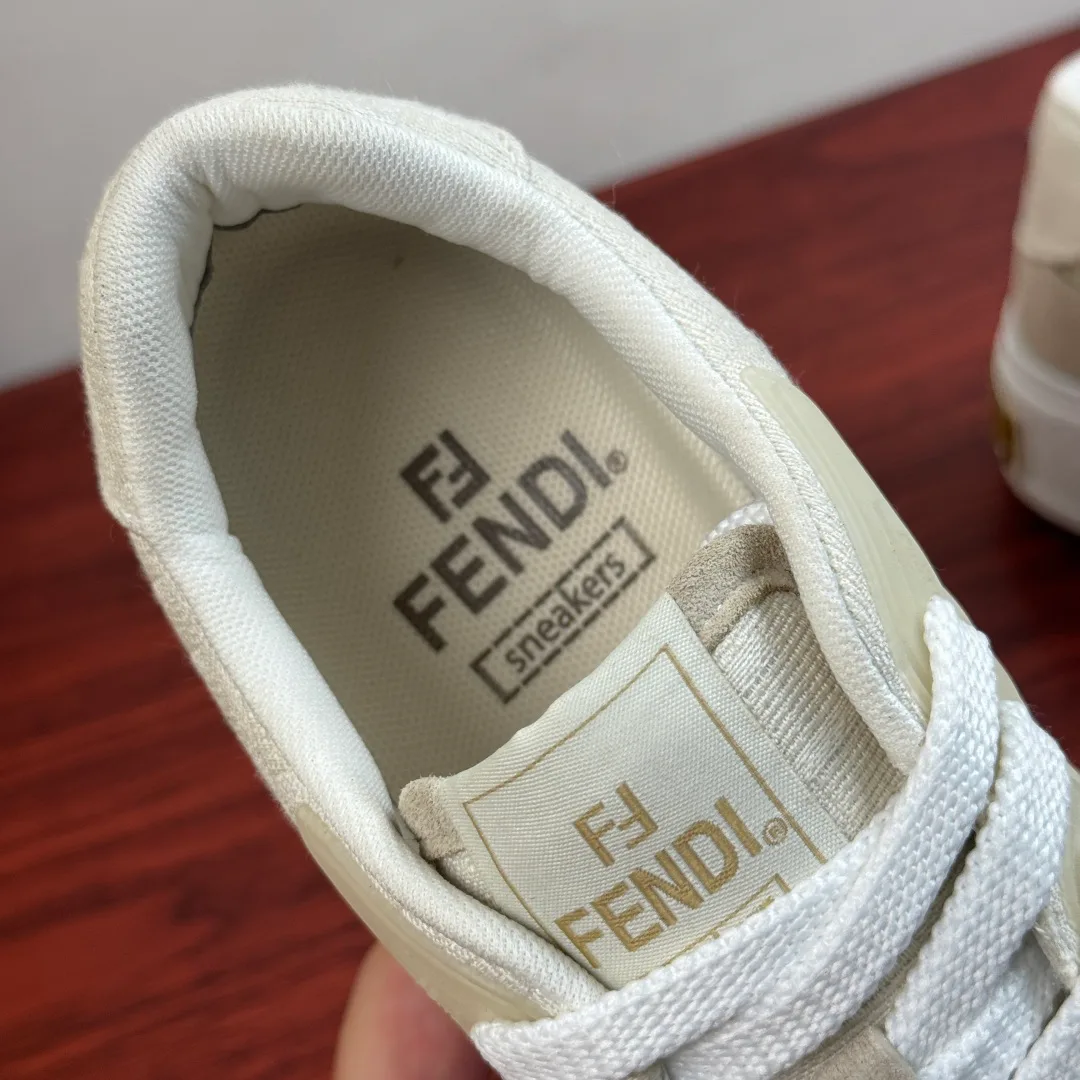 Кроссовки Женские Fendi 18119032