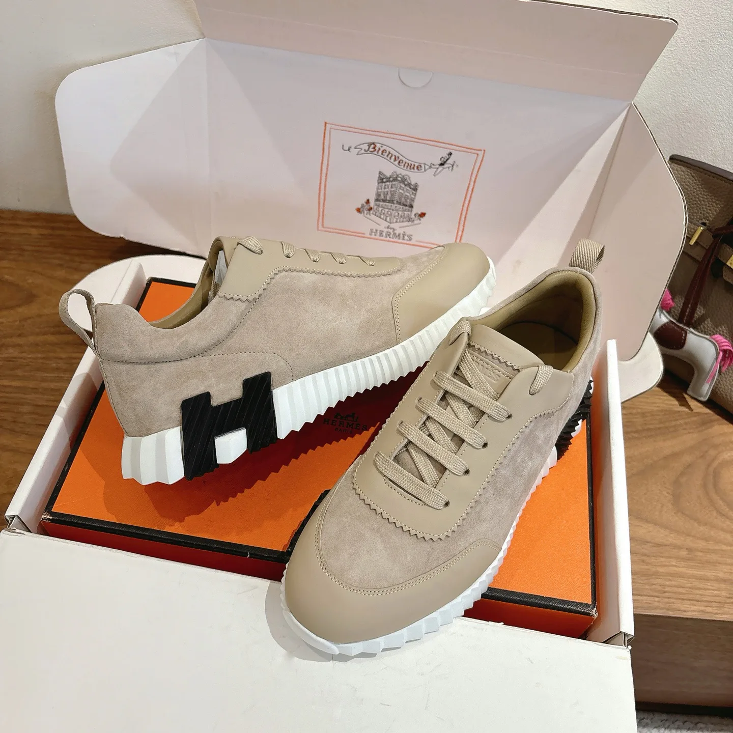 Кроссовки Женские Hermes 18729686
